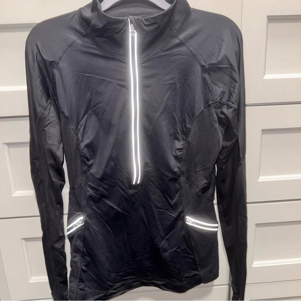 Lululemon Run: Wild 1/2 Zip Black Floral Mesh pullover 6